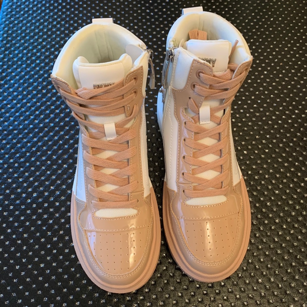 NEW DKNY Mayzi White and Melrose High-top sneaker Size 6